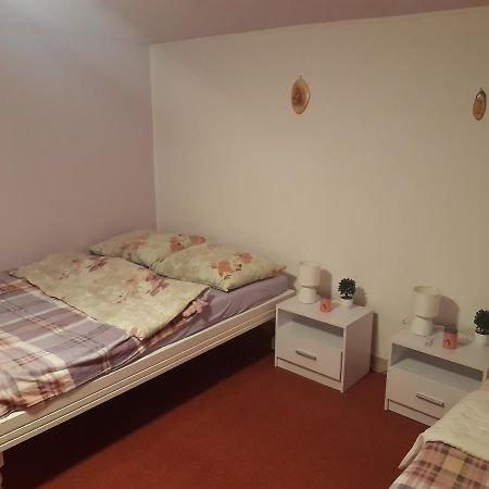 Studio Apartman Small Lili Popovaca Exteriér fotografie