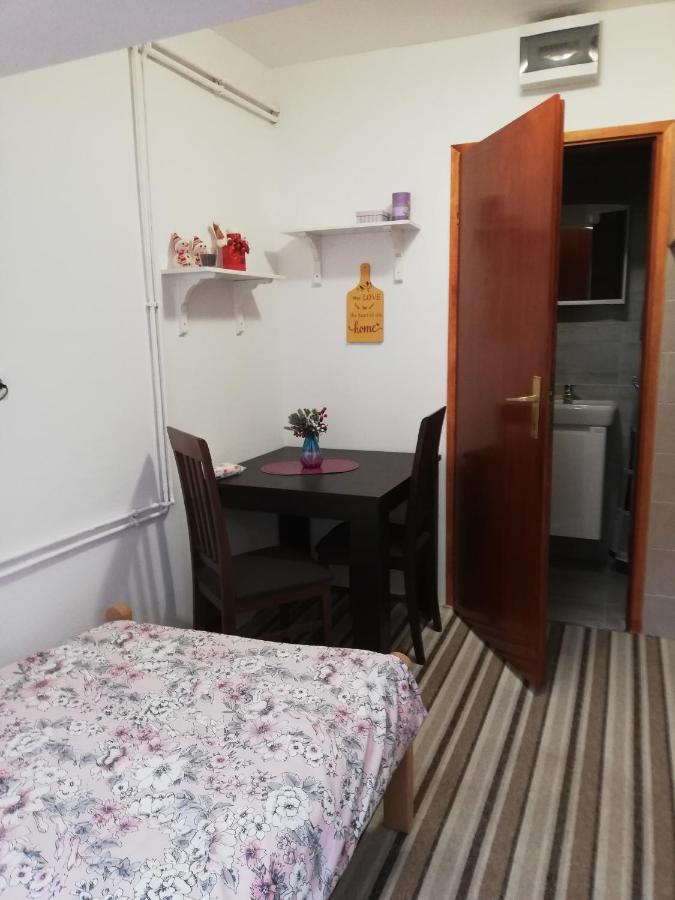 Studio Apartman Small Lili Popovaca Exteriér fotografie